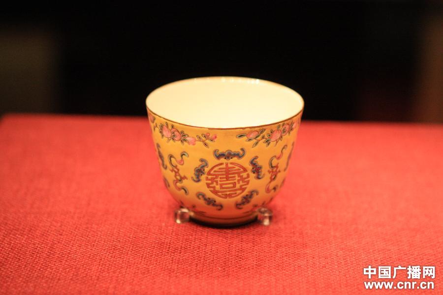 معرض الخزفيات للإمبراطورة الأم  تسي شي يقام في متحف العاصمة ببكين (3)