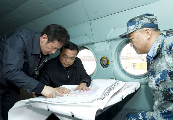 رئيس مجلس الدولة الصيني يوجه أعمال الإغاثة من قلب منطقة الزلزال المنكوبة (4)