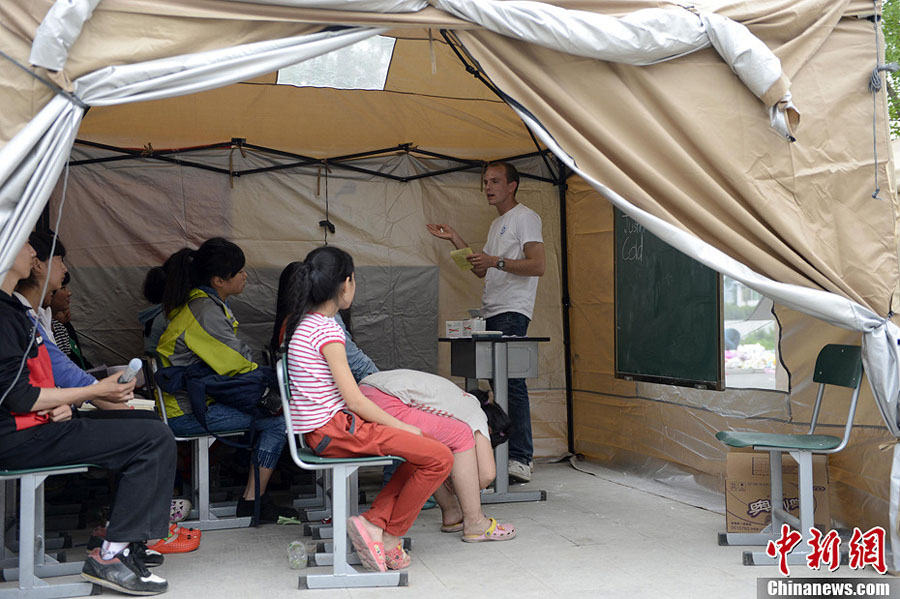 إنطلاق الدروس في مدرسة بمخيمات مدينة لوشان 