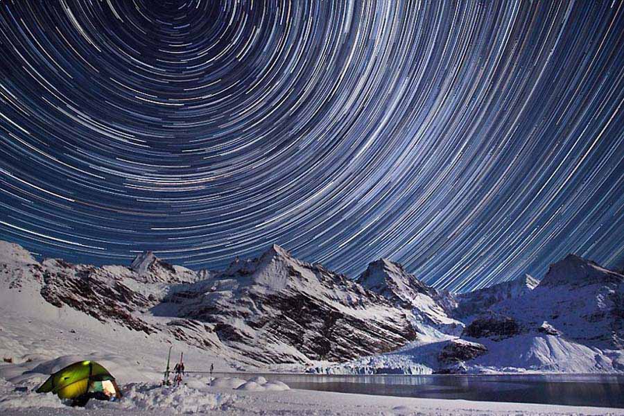 صور لنجوم الأحلام بسماء القطب الجنوبي من خلال عدسة طبيبة بريطانية 