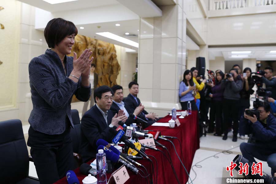 تعيين لانغ بينغ مدربة رئيسية للمنتخب الوطني للكرة الطائرة النسائية  (6)