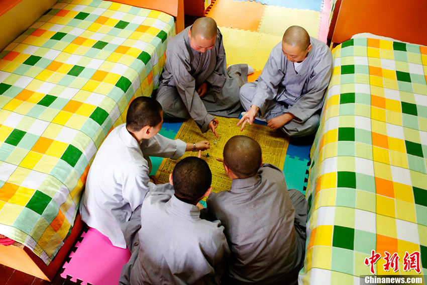 معهد الدراسات البوذية على سفح جبل آمي بسيتشوان الصينية (13)