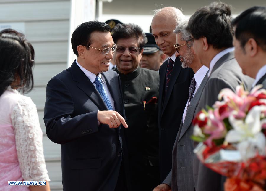 رئيس مجلس الدولة الصيني يصل نيودلهي فى زيارة رسمية  (6)