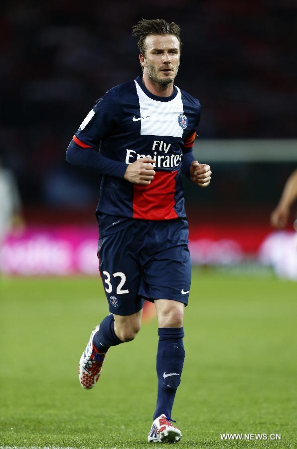 ديفيد بيكهام يحتفل بعد تتويج باريس سان جرمان بلقب الدوري الفرنسي (16)