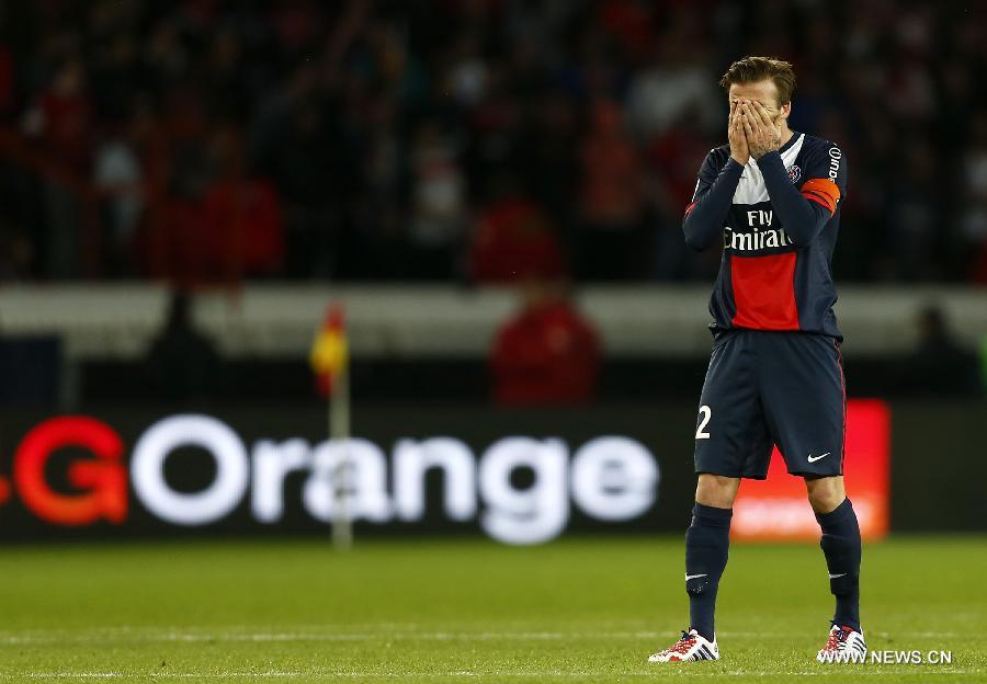 ديفيد بيكهام يحتفل بعد تتويج باريس سان جرمان بلقب الدوري الفرنسي (18)