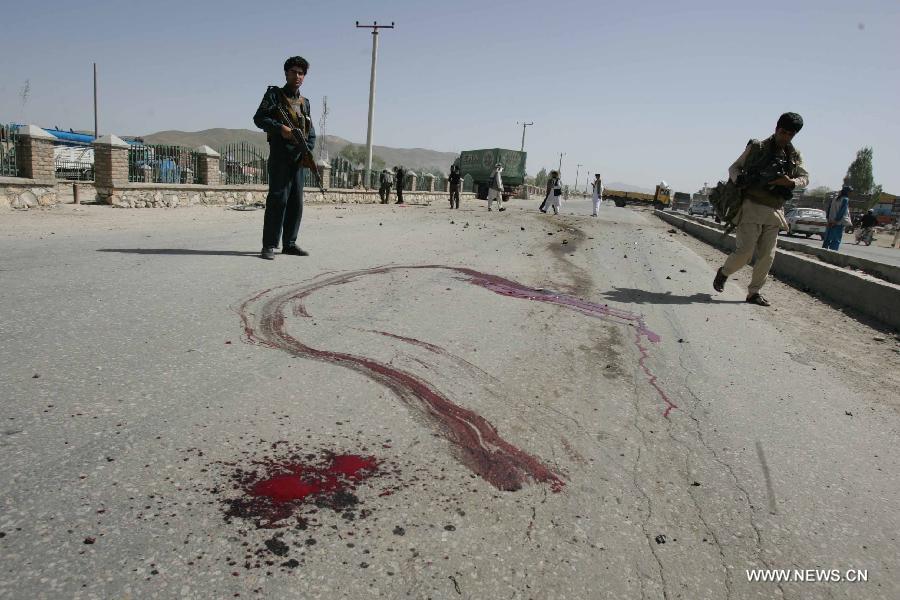 مصرع 5 أشخاص وإصابة 20 آخرين فى تفجير انتحارى بشرق أفغانستان 
