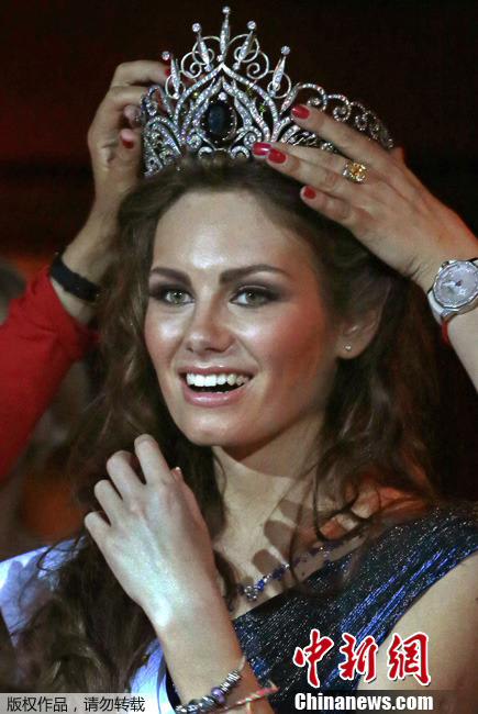 داريا ايفانوفا تفوز بلقب ملكة جمال روسيا لعام 2013   