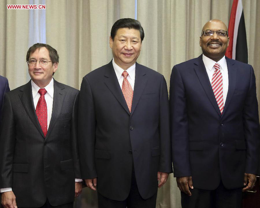 شي يدعو إلى تعزيز التبادلات البرلمانية بين الصين وترينيداد وتوباغو