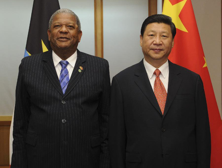 شي يدعو إلى الارتقاء بمستوى التعاون بين الصين وأنتيغوا وباربودا