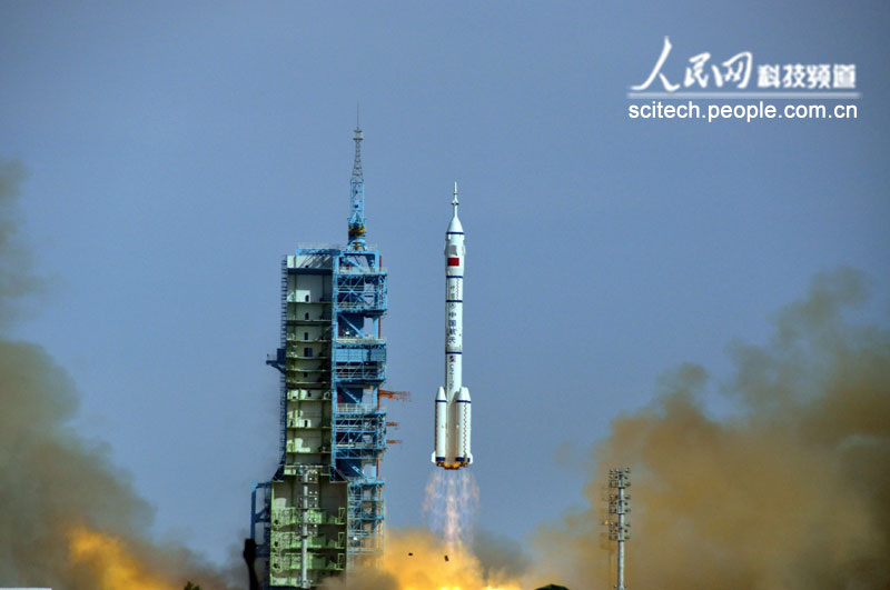 عاجل : انطلاق مركبة الفضاء الصينية شنتشو-10 (5)