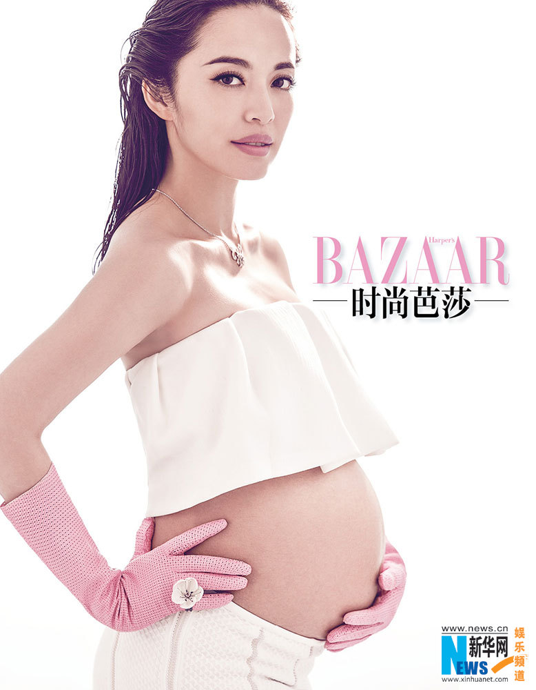 البوم صور الممثلة الصينية ياو تشن على مجلة BAZAAR لأول مرة وهي حامل باول الطفل لها (4)