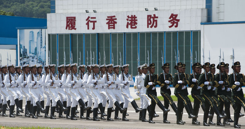 صور عالية الدقة: تنظيم قوات حامية جيش التحرير الشعبي الصيني في هونغ كونغ "اليوم المفتاح لثكناتها"  (12)