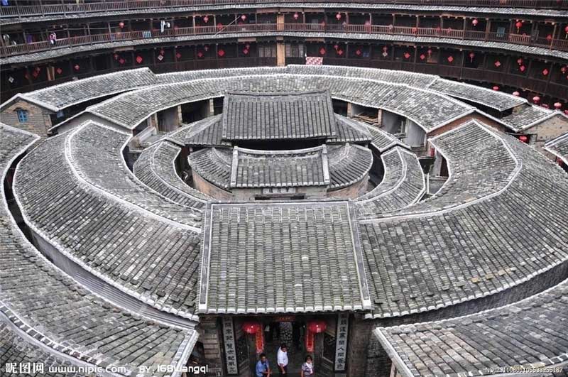 لمحة عن مواقع التراث العالمي في الصين: مباني "تولو" بفوجيان  (8)