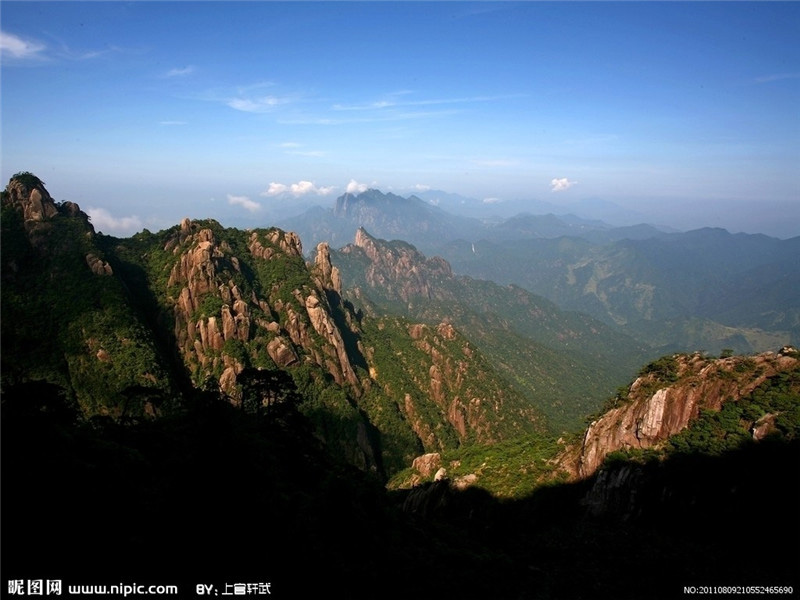 لمحة عن مواقع التراث العالمي في الصين:جبل سانتشينغ  (12)