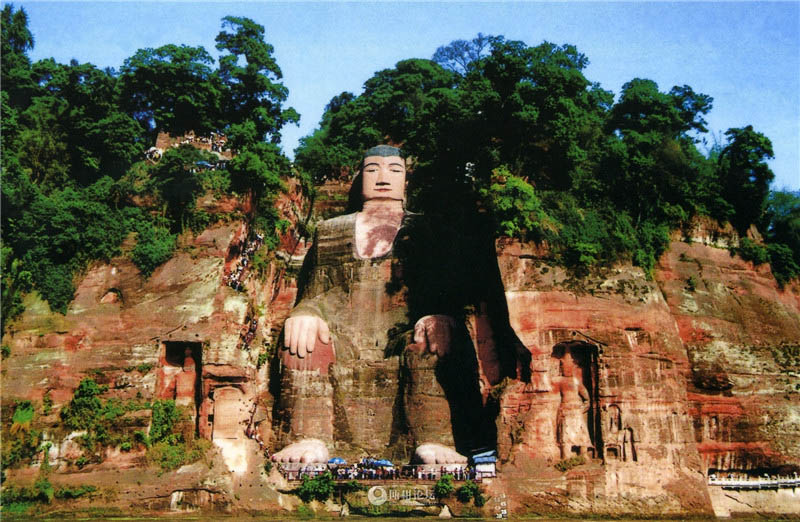 لمحة عن مواقع التراث العالمي:جبل آمي وتمثال بوذا الحجري العملاق في جبل لهشان 