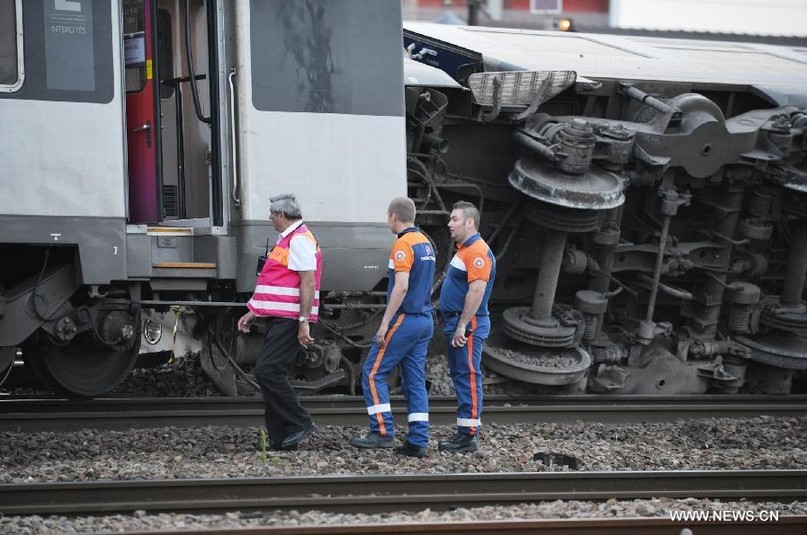 مصرع عدة أشخاص في حادث قطار فرنسا