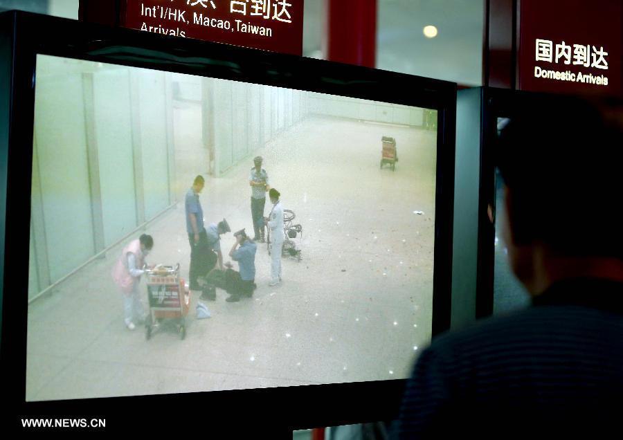 وقوع انفجار في مطار بكين الدولي  (8)