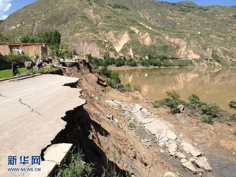 مصرع 89 شخصا وفقدان خمسة آخرين في زلزال بشمال غرب الصين  (16)