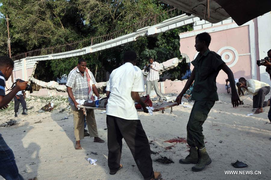 عودة القتيل والمصابين في الهجوم على السفارة التركية فى الصومال إلى تركيا  (2)