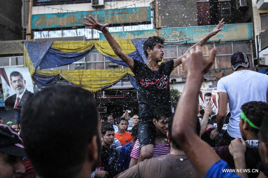 تقرير إخباري: أنصار مرسي يواصلون احتجاجتهم في جمعة "مصر ضد الانقلاب" ويفشلون في نقل الاعتصامات لمناطق جديدة