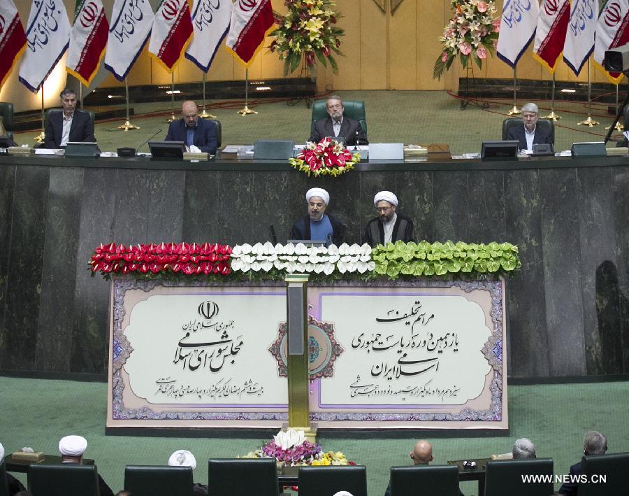 روحاني: العقوبات والتهديدات بالحرب ليست ادوات للضغط على إيران  (3)