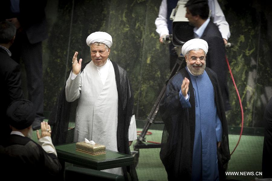 روحاني: العقوبات والتهديدات بالحرب ليست ادوات للضغط على إيران  (10)