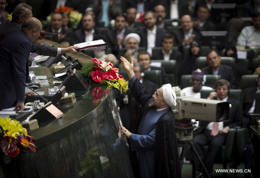 روحاني: العقوبات والتهديدات بالحرب ليست ادوات للضغط على إيران  (5)