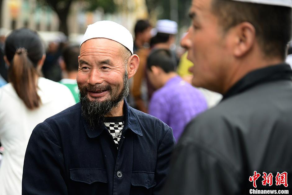 صور عالية الوضوح:المسلمون الصينيون يحتفلون بعيد الفطر (7)