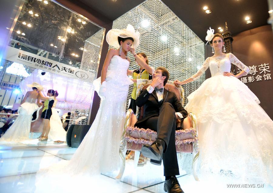 معرض الزفاف يفتتح في نانجينغ الصينية (5)