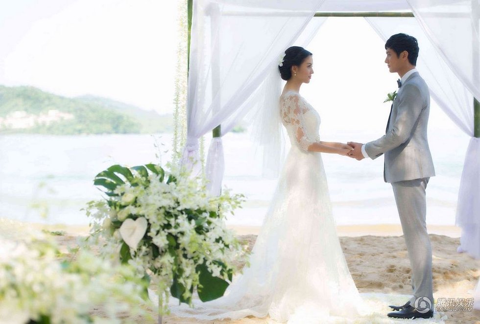 ملكة الجمال الصينية تشانغ تسي لين تقيم حفلة زفاف في تايلاند 