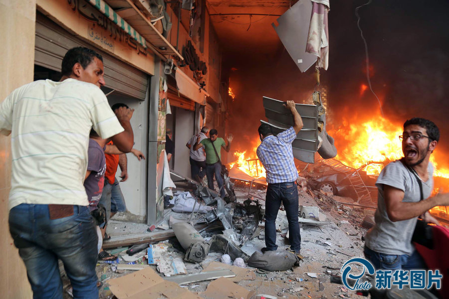 17 قتيلا و150 جريحا في انفجار سيارة مفخخة بضاحية بيروت الجنوبية (3)