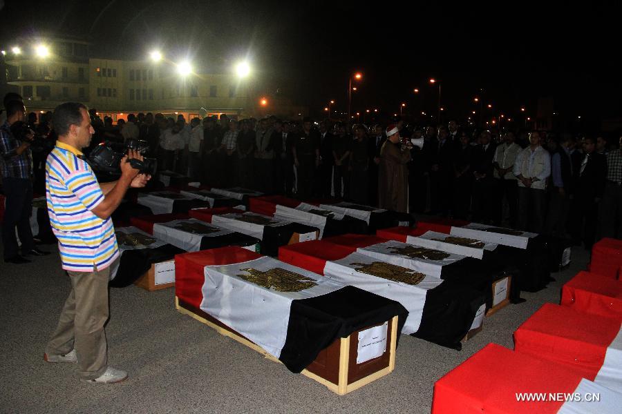 تقرير اخباري: قوى رسمية وشعبية بمصر تحمل الاخوان المسلمين مسئولية مقتل 25 جنديا بسيناء  (2)
