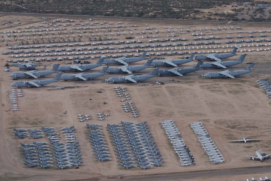 سيمبتون البولينج إعادة مال  مقبرة الطائرات العسكرية في ولاية اريزونا الأمريكية - People's Daily Online