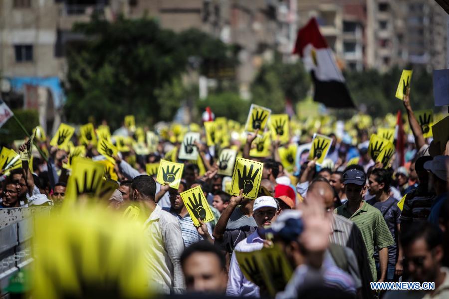 تظاهرات لمؤيدي مرسي بالقاهرة ومحافظات أخرى في مصر (3)