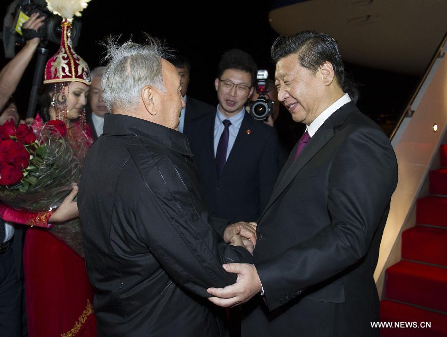 الرئيس الصيني يصل إلى أستانا فى زيارة إلى قازاقستان