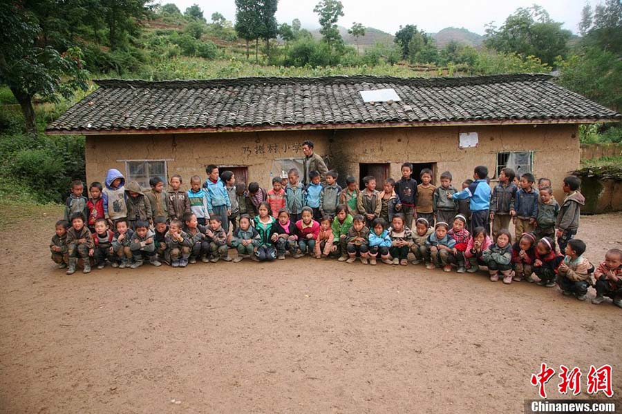 قصة الصور: مدرسة ابتدائية ريفية بأعماق جبال داليانغ في سيتشوان (8)