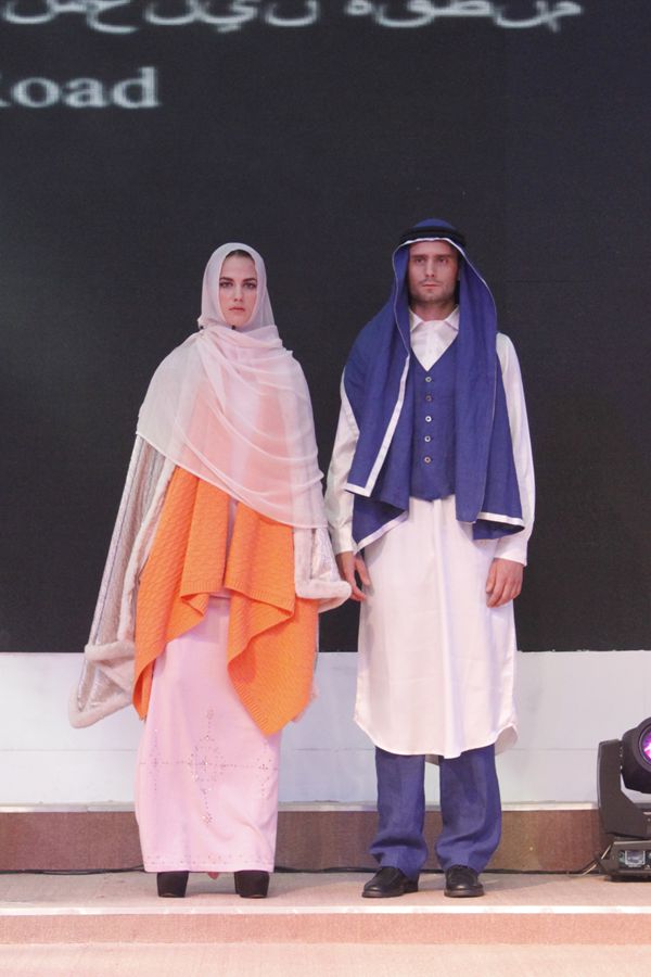 ملابس مسلمين تتألق في معرض الصين والدول العربية  (5)