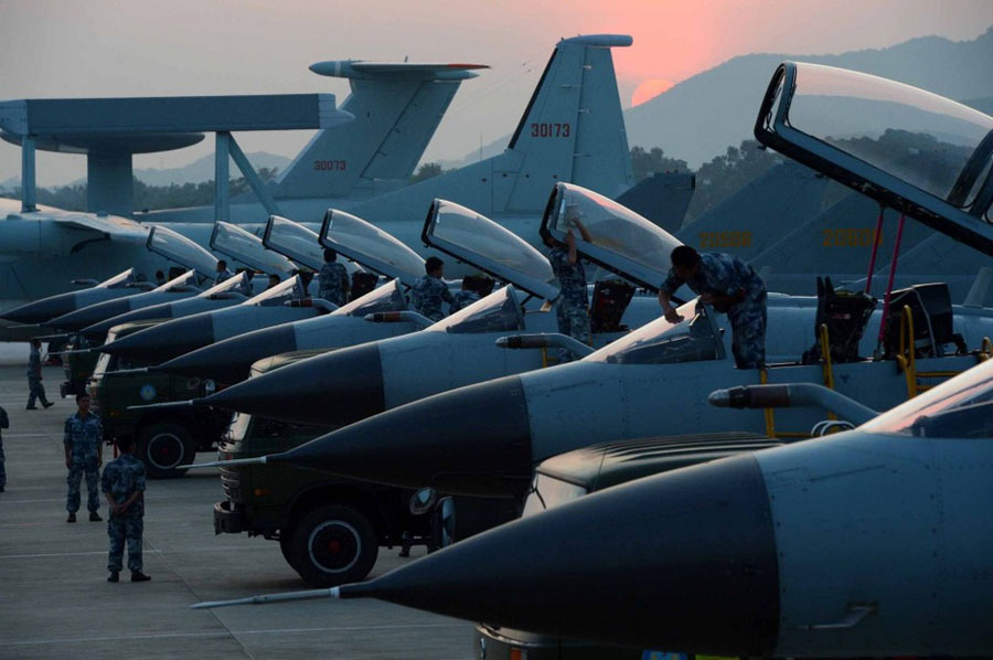 القوات الجوية الصينية تجري مناورات عسكرية كبيرة (5)