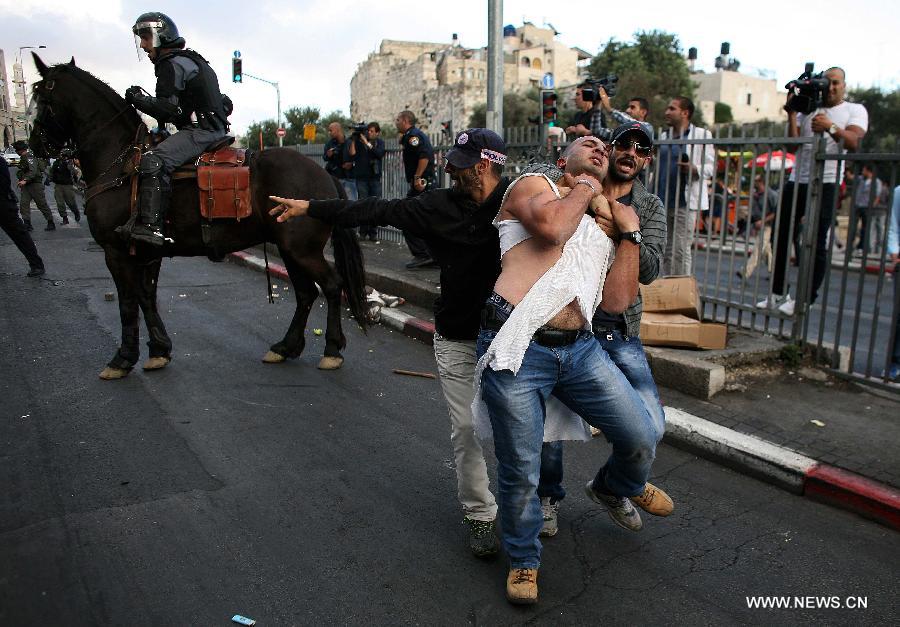 مواجهات بين الشرطة الإسرائيلية وفلسطينيين في شرق القدس (2)
