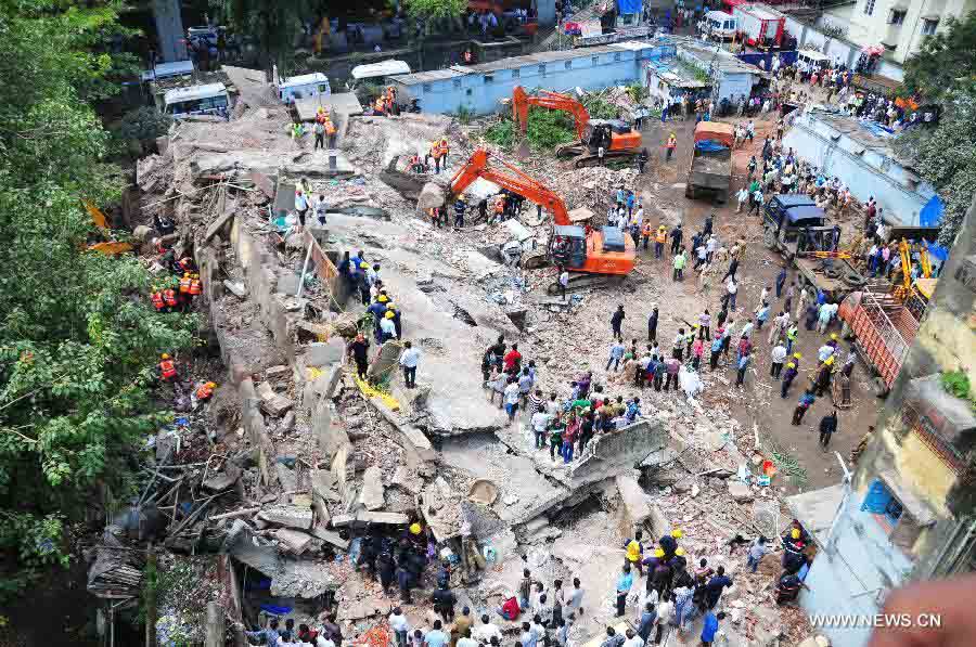 مصرع 31 شخصا جراء انهيار مبنى في مومباي 