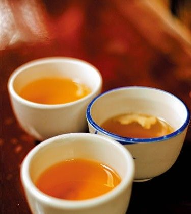 الأطباق الخاصة فى يوننان: انواع ثلاث من الشاي لقومية باي    