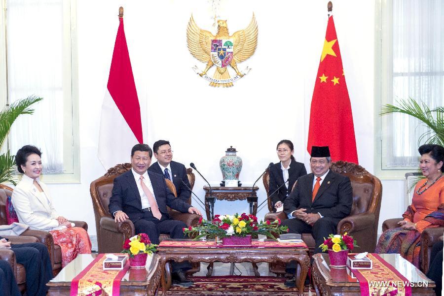 الرئيسان الصيني والاندونيسي يتفقان على رفع مستوى العلاقات الثنائية إلى شراكة استراتيجية شاملة (3)