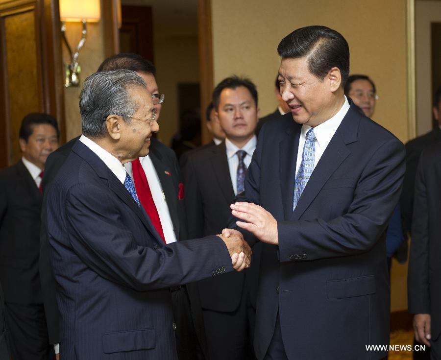 الصين تتعهد بتعزيز العلاقات الودية مع ماليزيا 