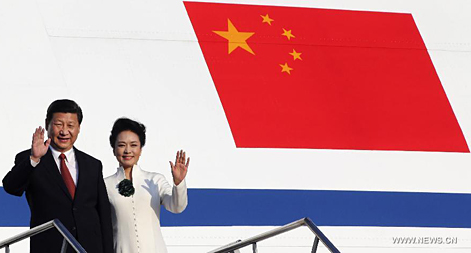 الرئيس الصيني يصل إلى جزيرة بالي الاندونيسية لحضور اجتماع أبيك