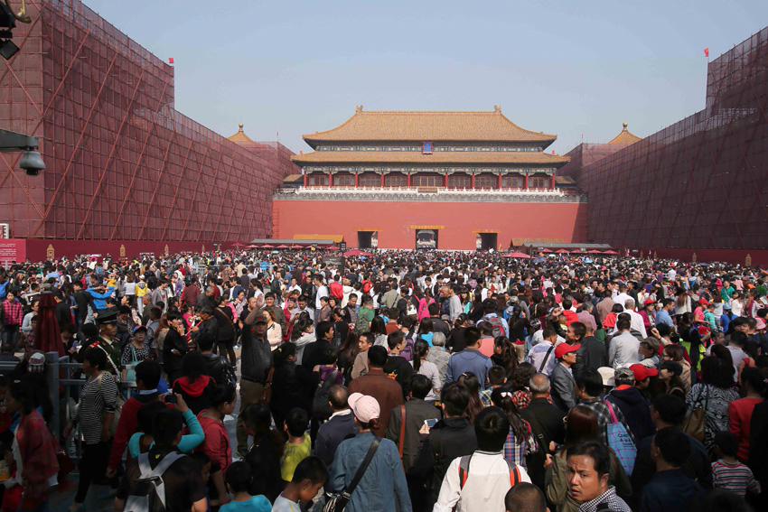 صور عالية الدقة:31.2451 مليون رحلة للسياح خلال عطلة العيد الوطني الصيني  (8)