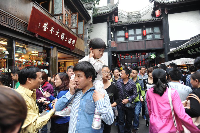 صور عالية الدقة:31.2451 مليون رحلة للسياح خلال عطلة العيد الوطني الصيني  (3)