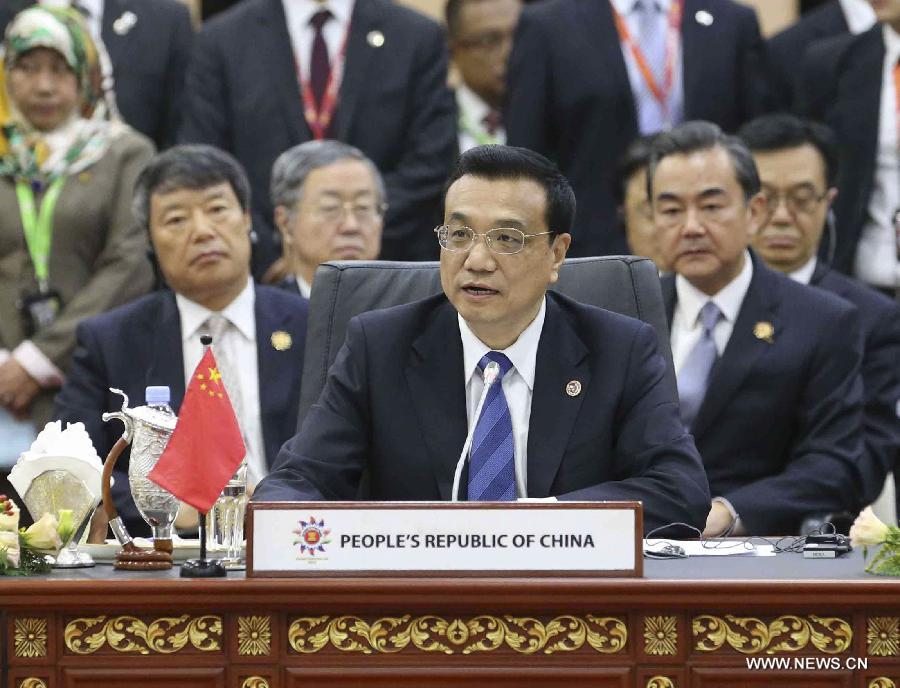 رئيس مجلس الدولة الصيني يقدم مقترحا من أربع نقاط حول تعزيز التعاون فى إطار "10+3" 