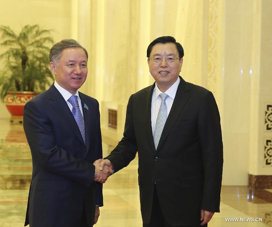 كبير المشرعين الصينيين يعقد محادثات مع رئيس مجلس النواب فى قازاقستان 