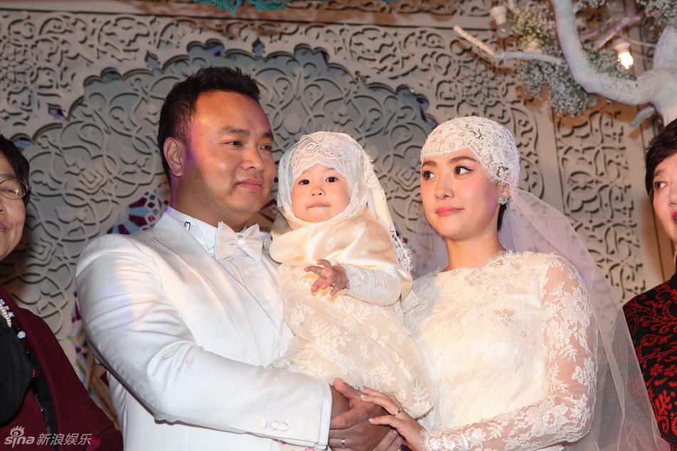 صور عالية الدقة:حفلة زفاف على نمط المسلمين الصينيين لمذيع مشهور فى تلفزيون الصين المركزي   (5)