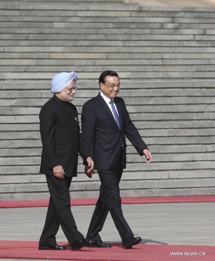 رئيس مجلس الدولة الصيني يلتقي برئيس الوزراء الهندي في قاعة الشعب الكبرى 